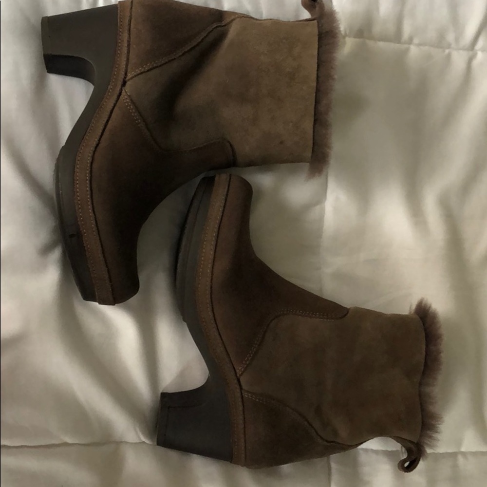 Pegia koyu vizon gray suede clog ankle boot Sz. 6